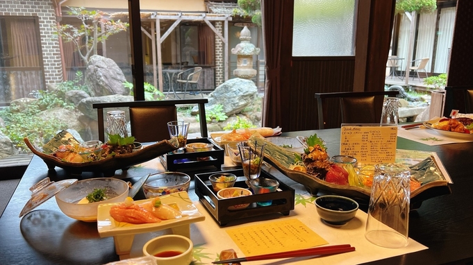 【1泊2食付き】夕食は自慢の海鮮会席料理。丹後の豊富な海の幸をお楽しみ下さい！